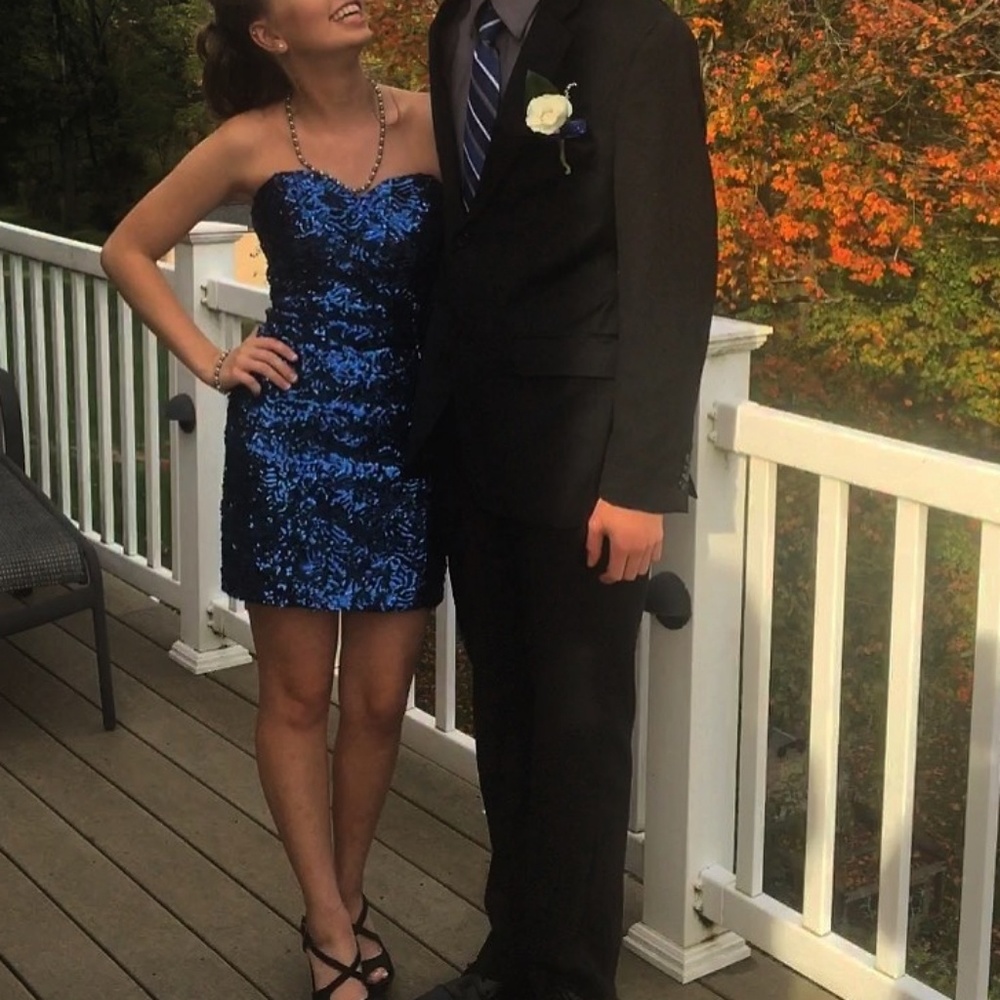 Homecoming Dress - Picture 2 of 2